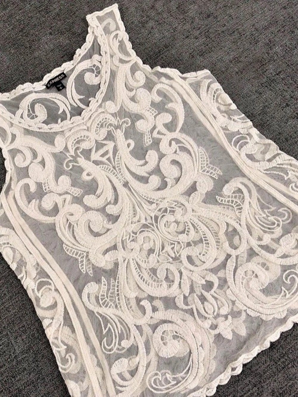 Express Women Ivory sleeveless swirly lace top size S Fairy Cottage-core Blouse